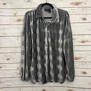 Daytrip Gray Velvet Button Front Long Sleeve Blouse